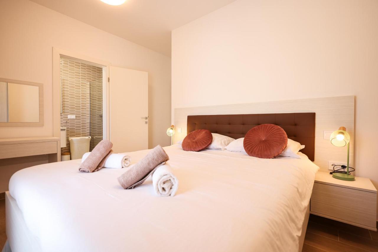 Golden Sunset Luxury Apartment Zadar Exterior photo